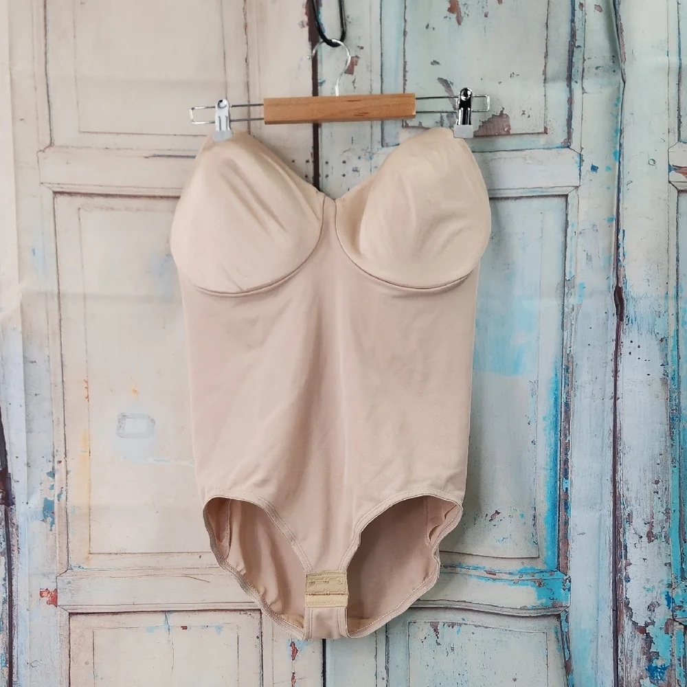 Miraclesuit‎ Strapless Body Briefer